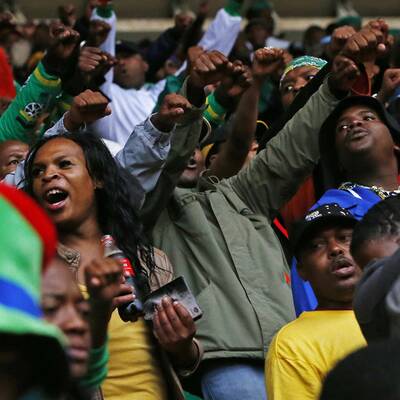 Tausende nehmen Abschied von Nelson Mandela