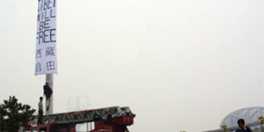 China weist Tibet-Aktivisten aus