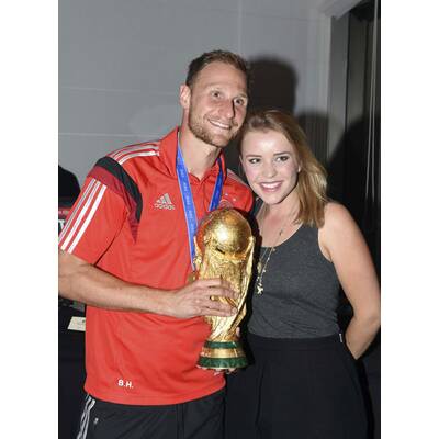 Wer ist die heißeste Spielerfrau der Deutschen?