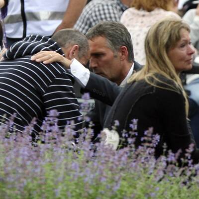 Stoltenberg besucht die Opfer