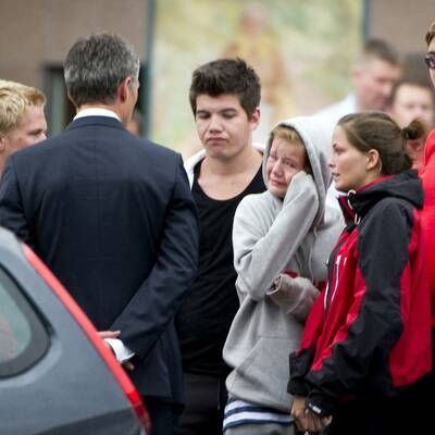 Stoltenberg besucht die Opfer