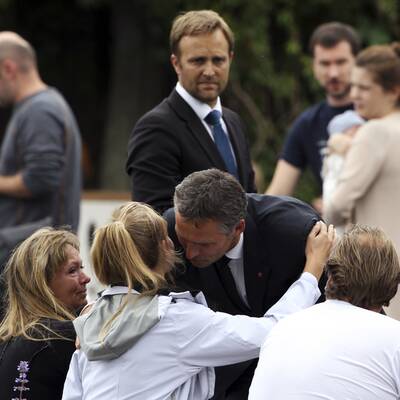 Stoltenberg besucht die Opfer