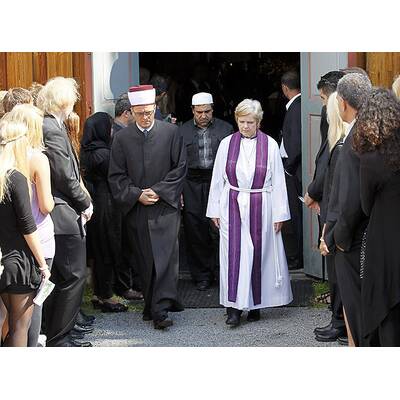 Begräbnis: Bano Abobakar Rashid (18)