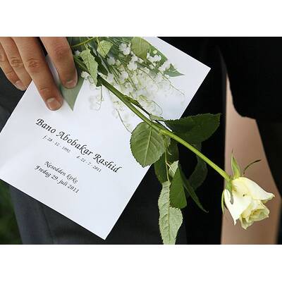 Begräbnis: Bano Abobakar Rashid (18)