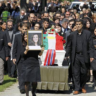 Begräbnis: Bano Abobakar Rashid (18)