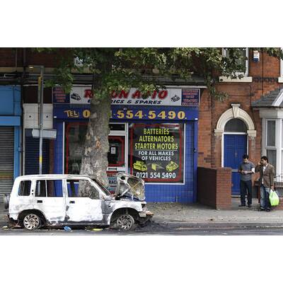 Krawalle in ganz England