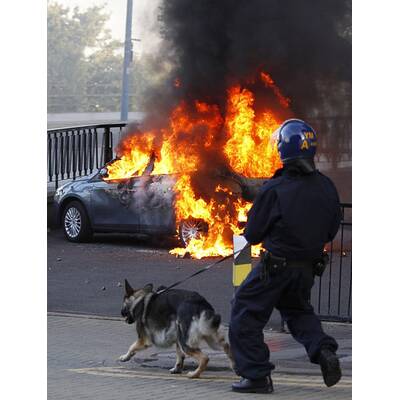 Krawalle in ganz England