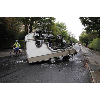 Krawalle in ganz England