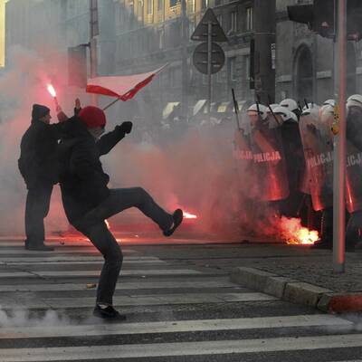 Schwere Krawalle in Warschau