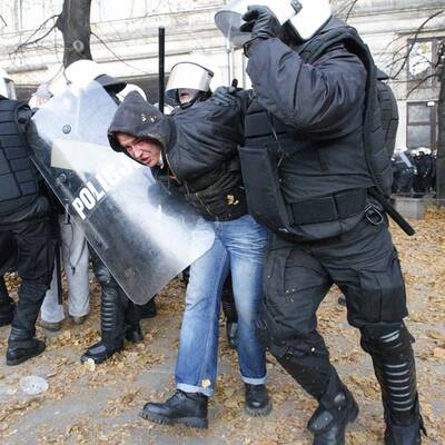 Schwere Krawalle in Warschau