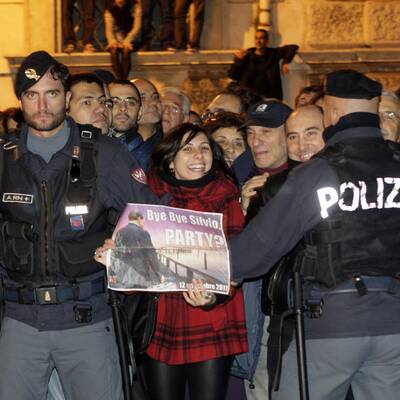 Ciao, Silvio: Berlusconi ist zurückgetreten