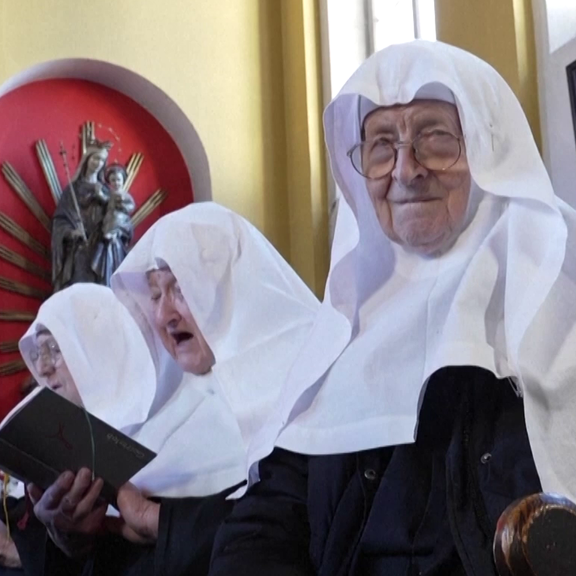 Kloster-Revolte: Nonnen bitten Papst um Hilfe