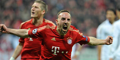 2:1 - Bayern biegen Real Madrid  