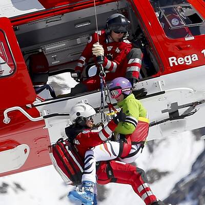 Höfl-Riesch mit Heli abtransportiert