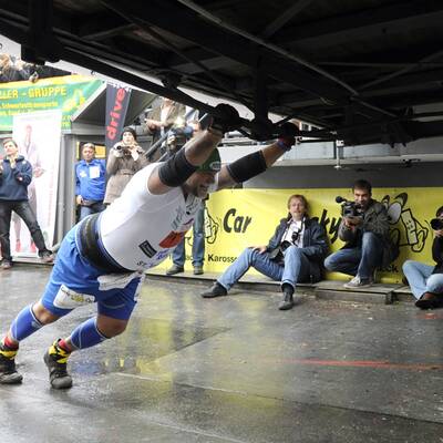 Stärkster Mann der Welt bricht zusammen