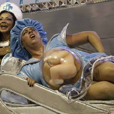 Rio - Schräger Karnevalsumzug