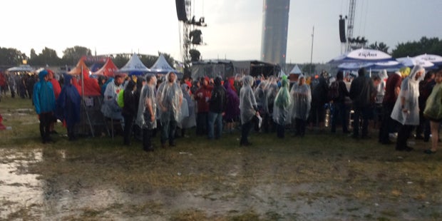 Rock in Vienna nach Unterbrechung fortgesetzt