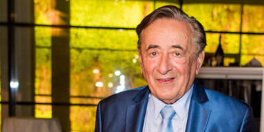 M&ouml;rtel: "Mein Date ist &uuml;ber vierzig!"