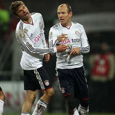 Robben schägt Müller