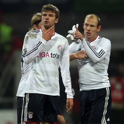 Robben schägt Müller