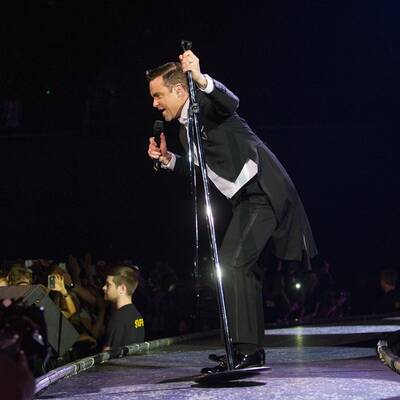 Robbie Williams swingt in der Stadthalle