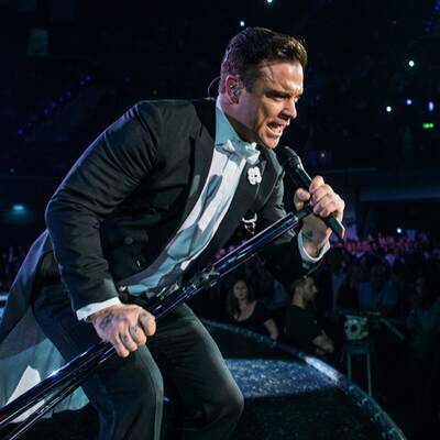 Robbie Williams swingt in der Stadthalle