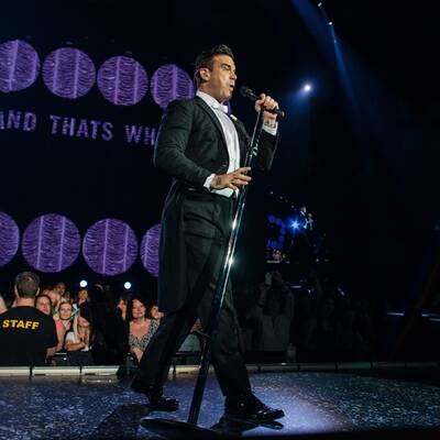 Robbie Williams swingt in der Stadthalle