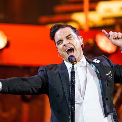 Robbie Williams swingt in der Stadthalle