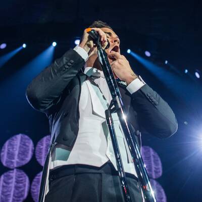 Robbie Williams swingt in der Stadthalle