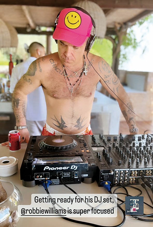 Robbie Williams DJ