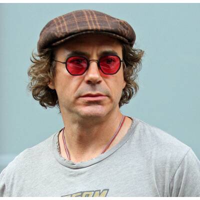 Bunte Sonnenbrillen der Stars