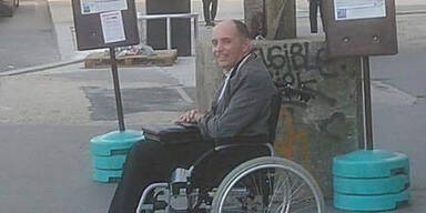 Busfahrer schmei&szlig;t alle G&auml;ste raus und alle feiern ihn