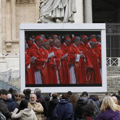 Kardinäle treffen zum Konklave zusammen