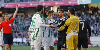 Ronaldo rastet aus und fliegt vom Platz