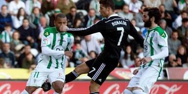 Ronaldo rastet aus und fliegt vom Platz