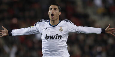 Paris bietet 100 Millionen für Ronaldo