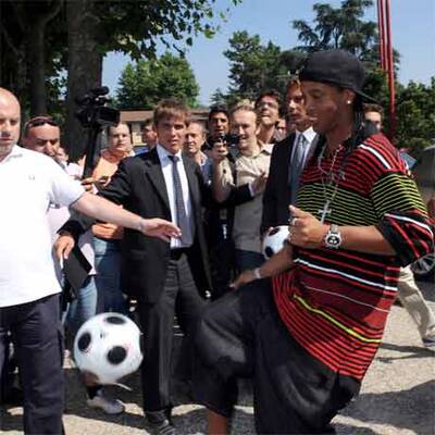 Ronaldinhos Ankunft in Mailand