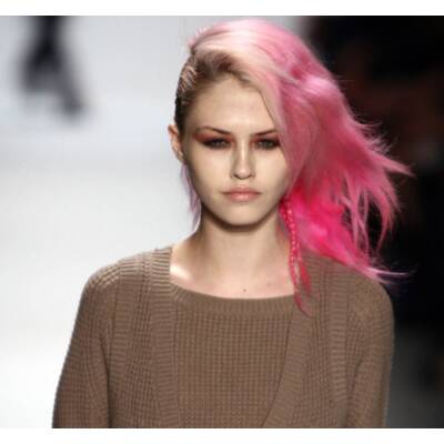 Herbsttrend roter Lidschaten