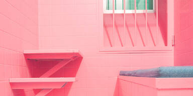 Skurril: Rosa Zellen im Knast