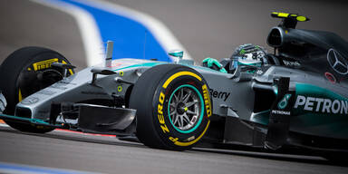 Hamilton nach Sotschi-Sieg vor WM-Titel