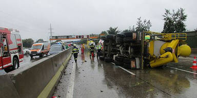 Unfall auf Pyhrnautobahn: Mehrere Verletzte - lange Staus