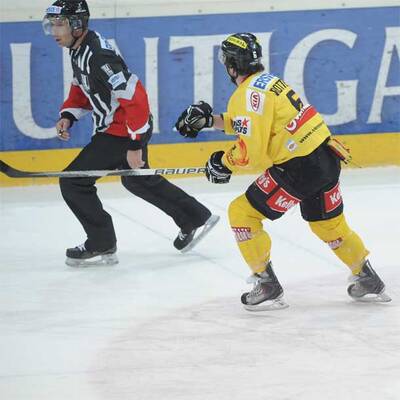 Rotter attackiert Referee