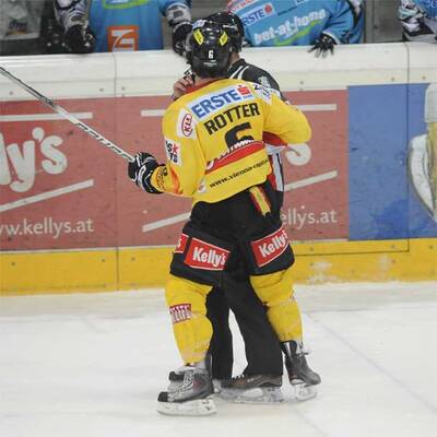 Rotter attackiert Referee