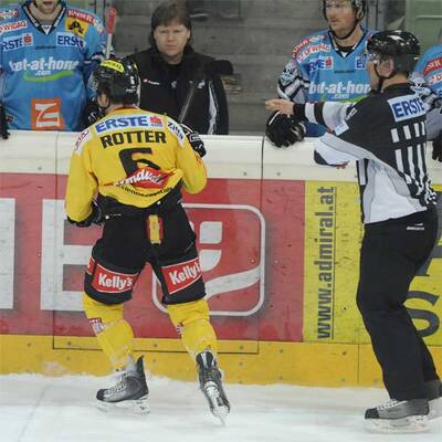 Rotter attackiert Referee