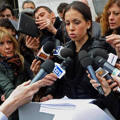 Ruby protestiert vor Sex-Prozess