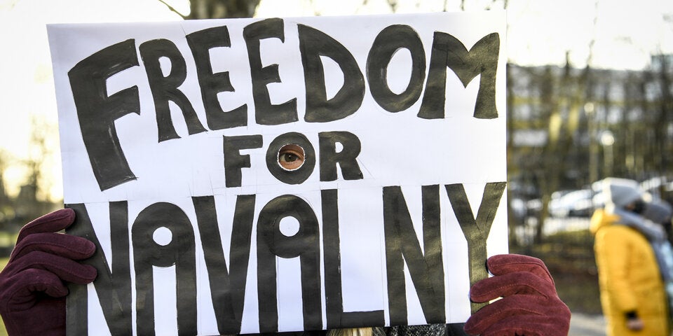 Polizei schlägt Anti-Putin-Demos brutal nieder