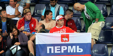 Russland-Fans bestehen auf Warschau-Marsch