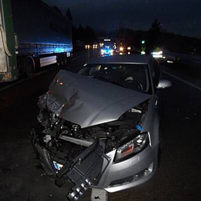 Glatteis sorgt für Chaos auf der A2