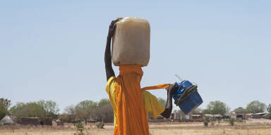 Vater versteigert Tochter f&uuml;r 500 K&uuml;he