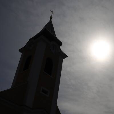 Jetzt wurde bekannt: Der Skandal-Pfarrer hatte eine Geliebte.